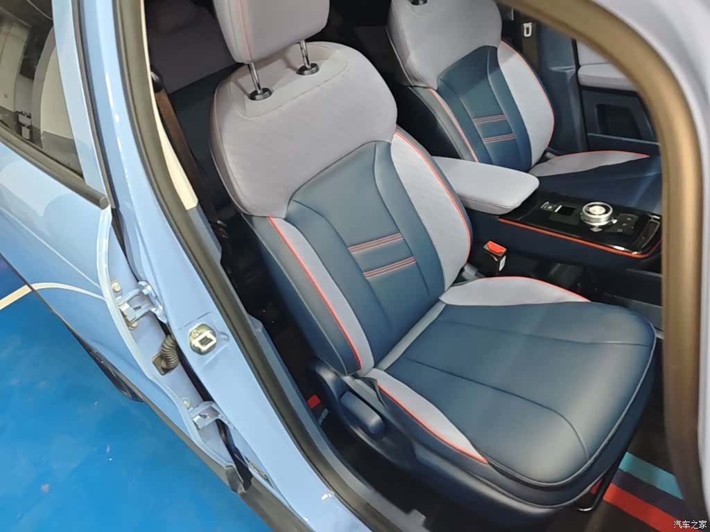 Geely E, 2023 25