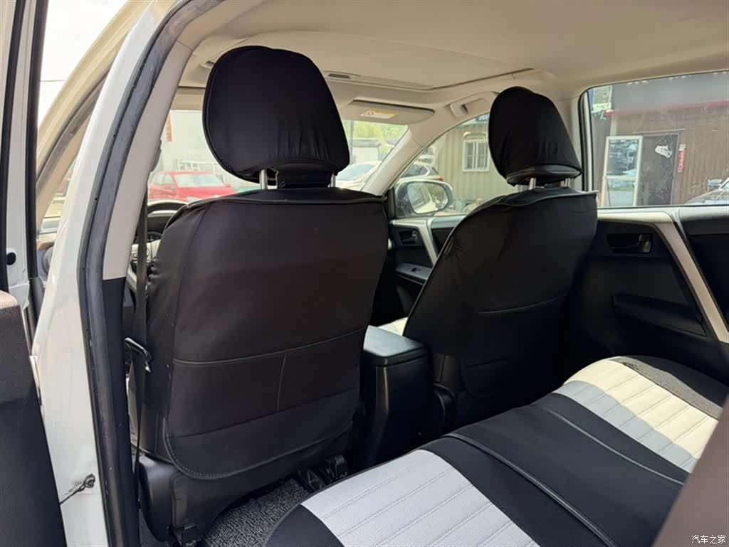 Toyota RAV4, 2016 16