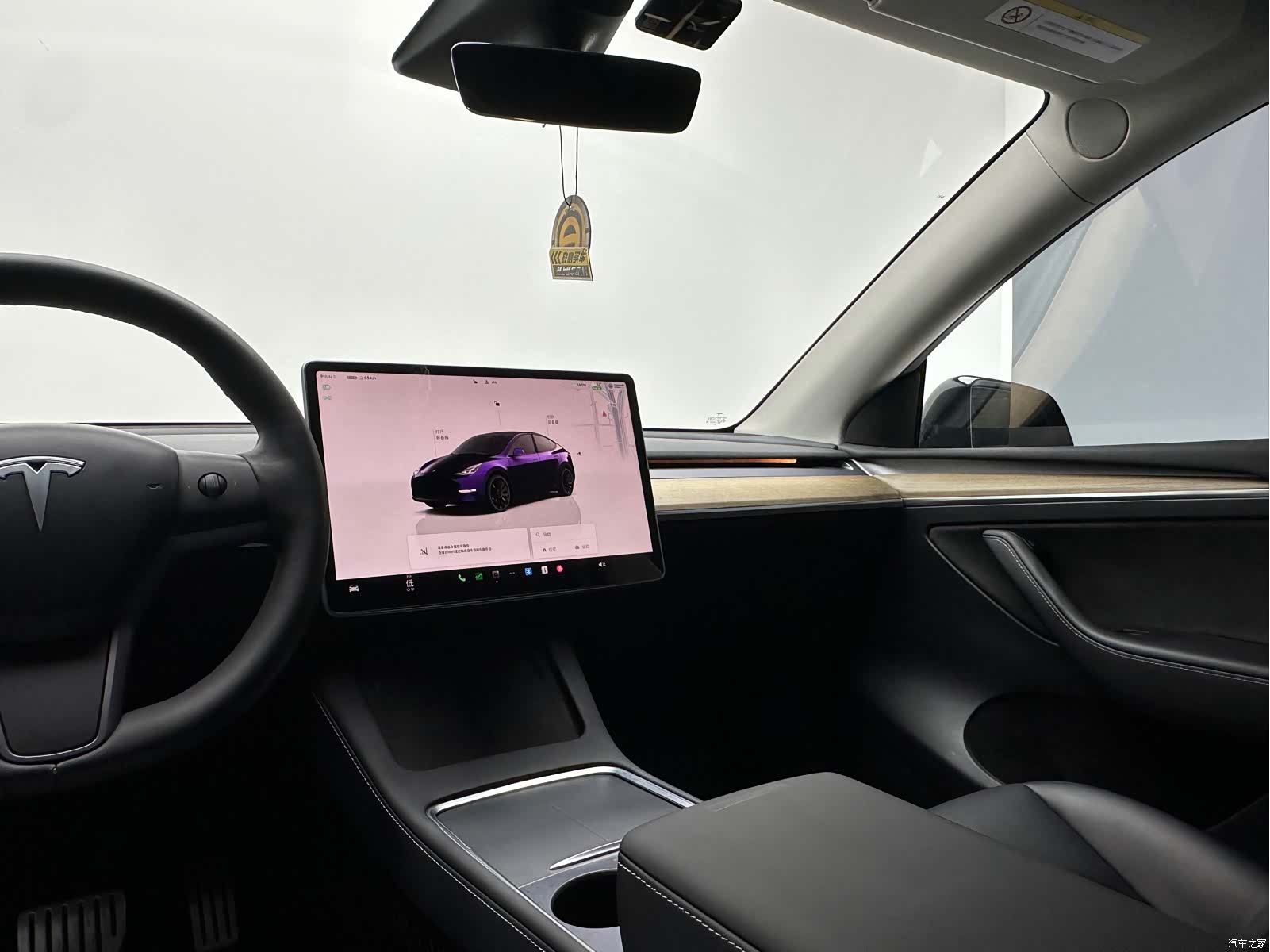 Tesla Model Y, 2022 15