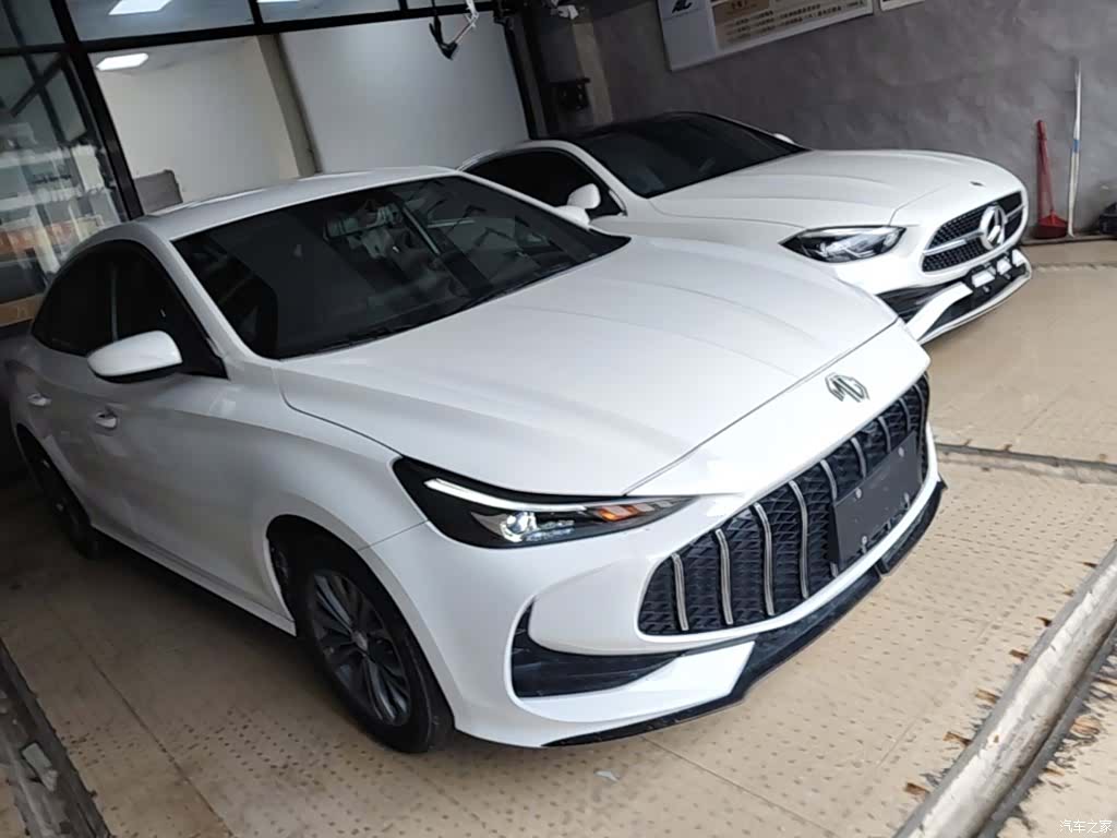 MG MG5, 2025 4