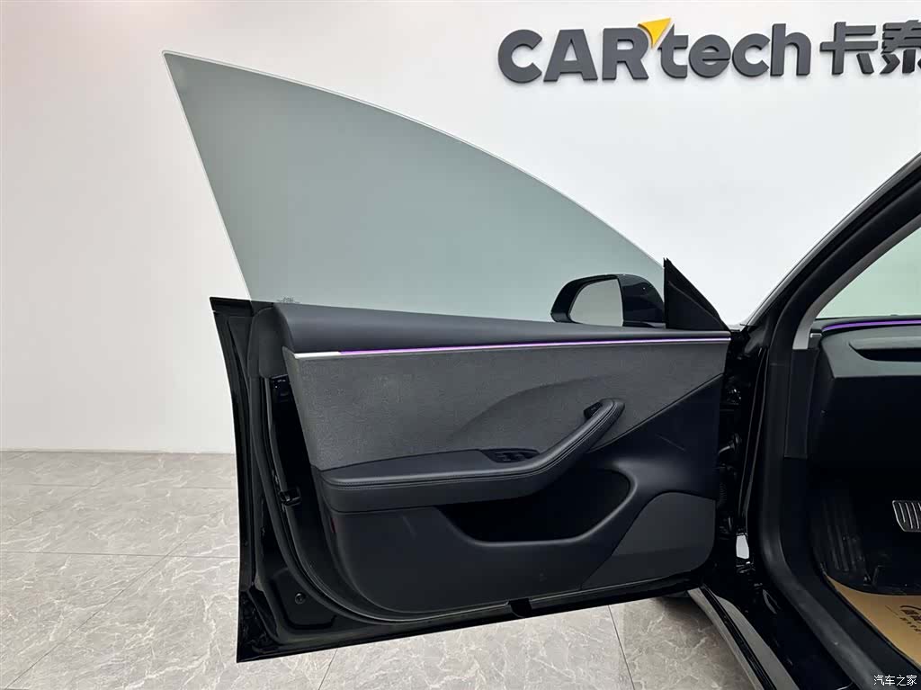 Tesla Model 3, 2025 15