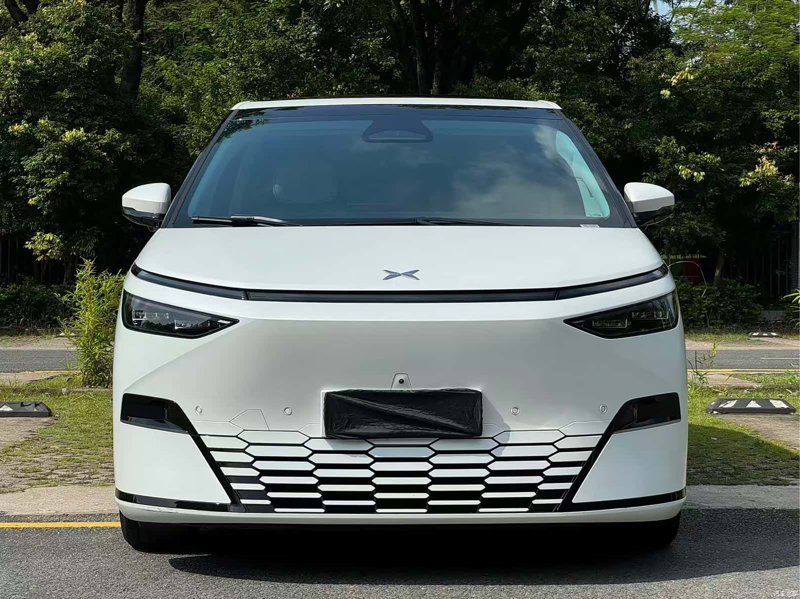 Xpeng X9, 2024 3