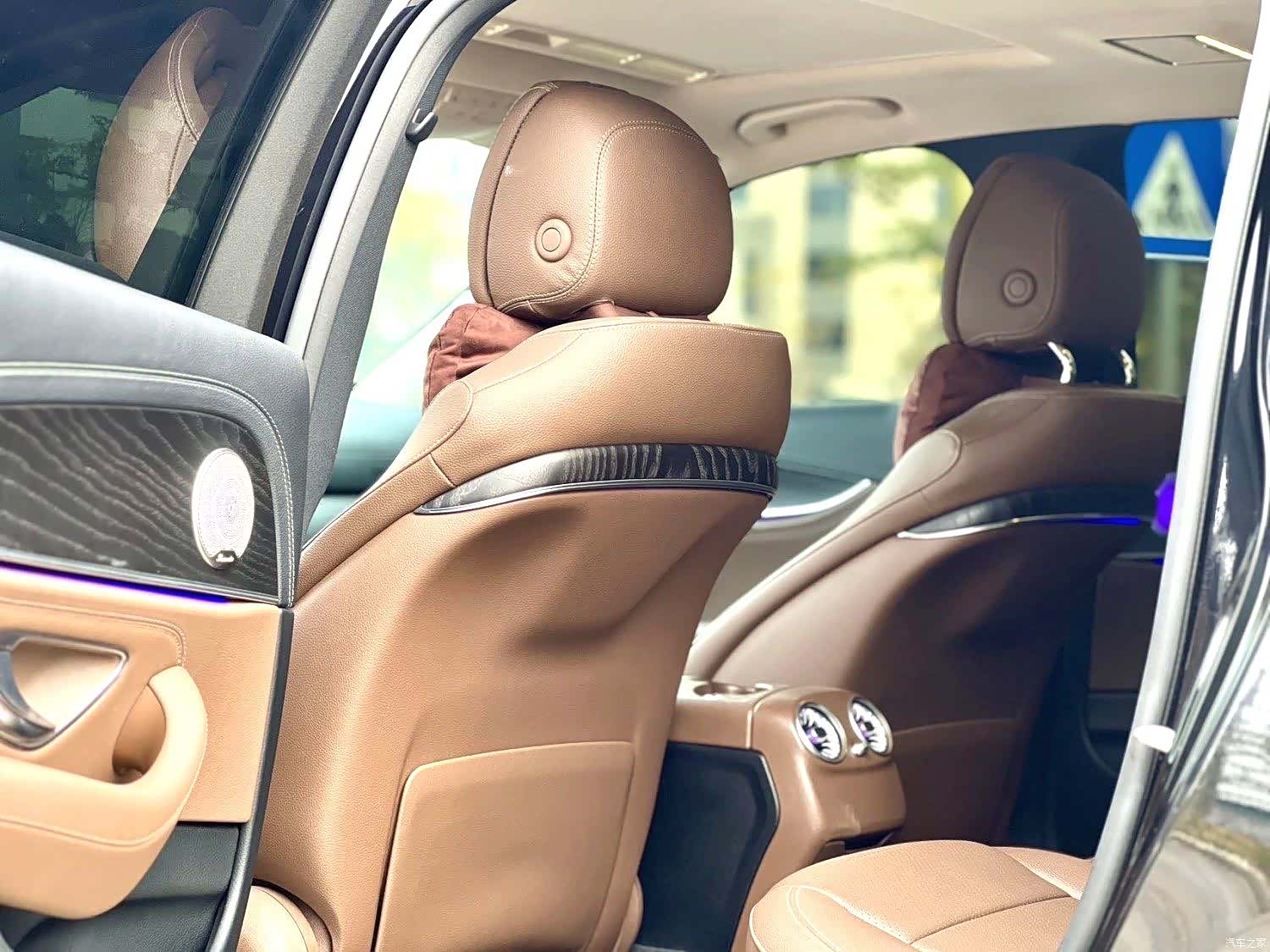 Mercedes-Benz E-Class, 2019 7