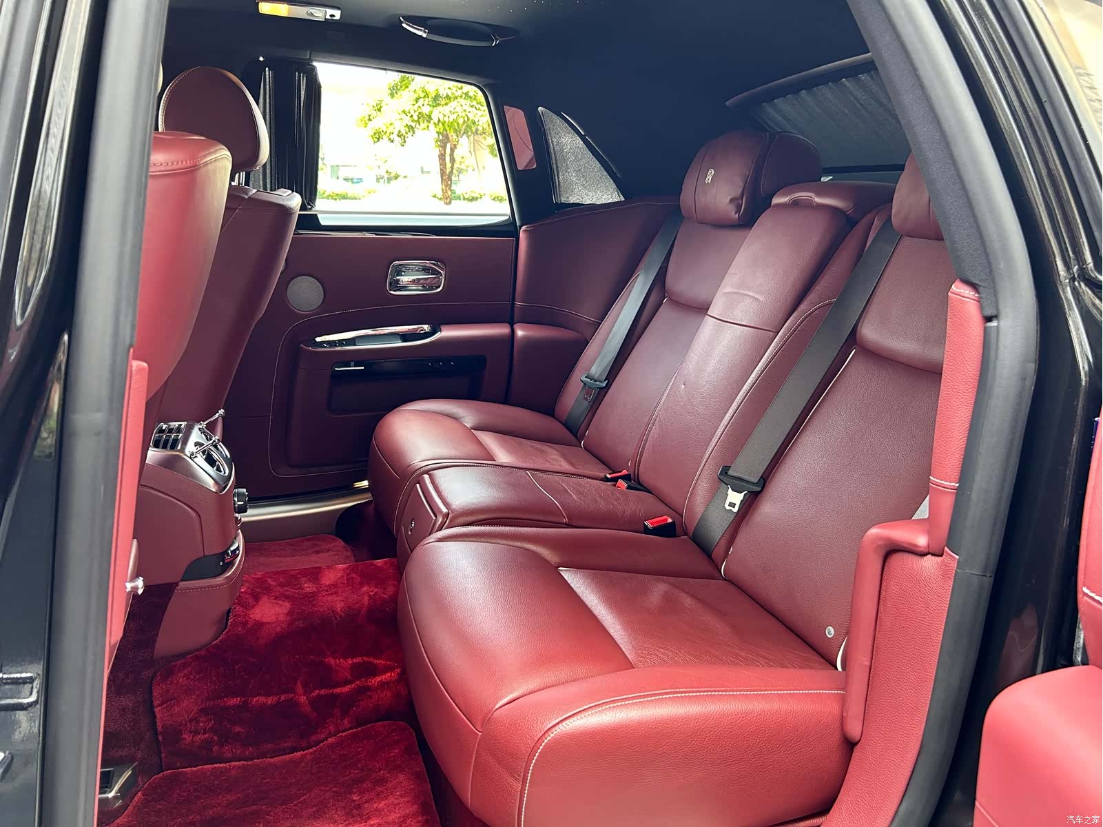Rolls-Royce Ghost, 2018 28