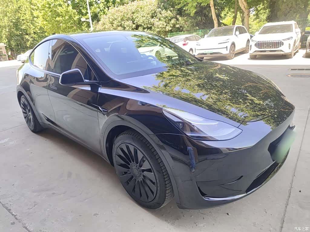Tesla Model Y, 2023 4