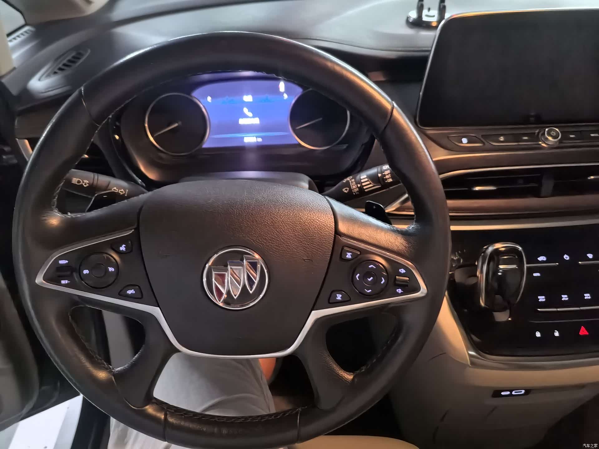 Buick GL8, 2022 4