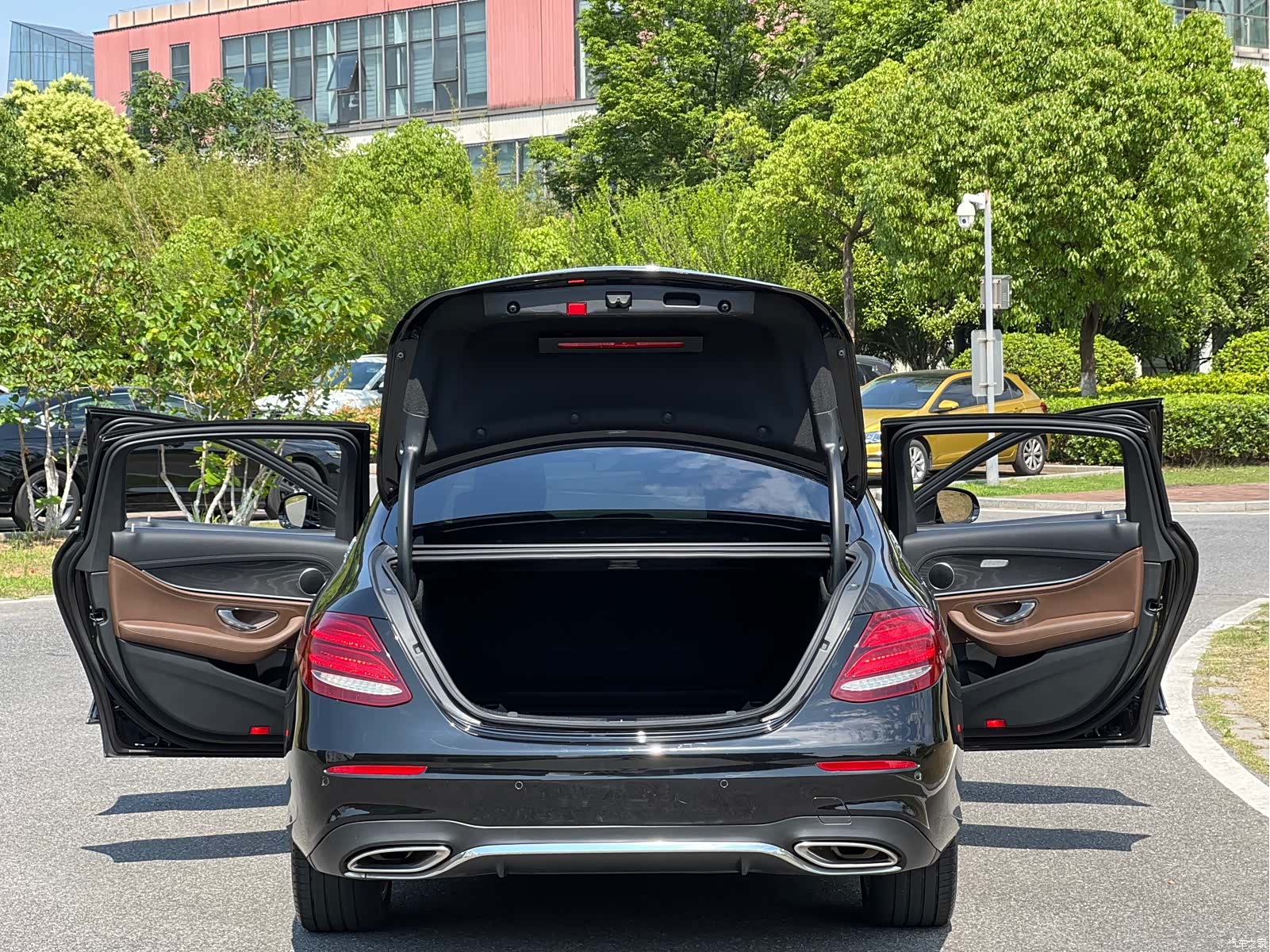 Mercedes-Benz E-Class, 2020 8