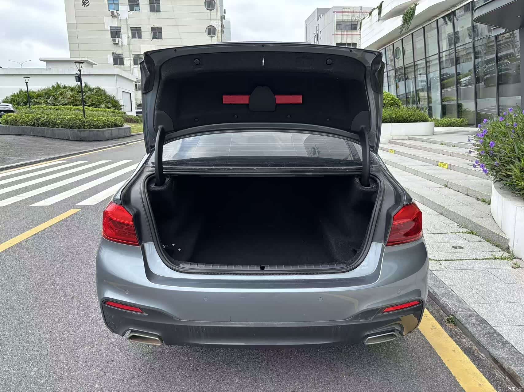 BMW 5 Series, 2020 6