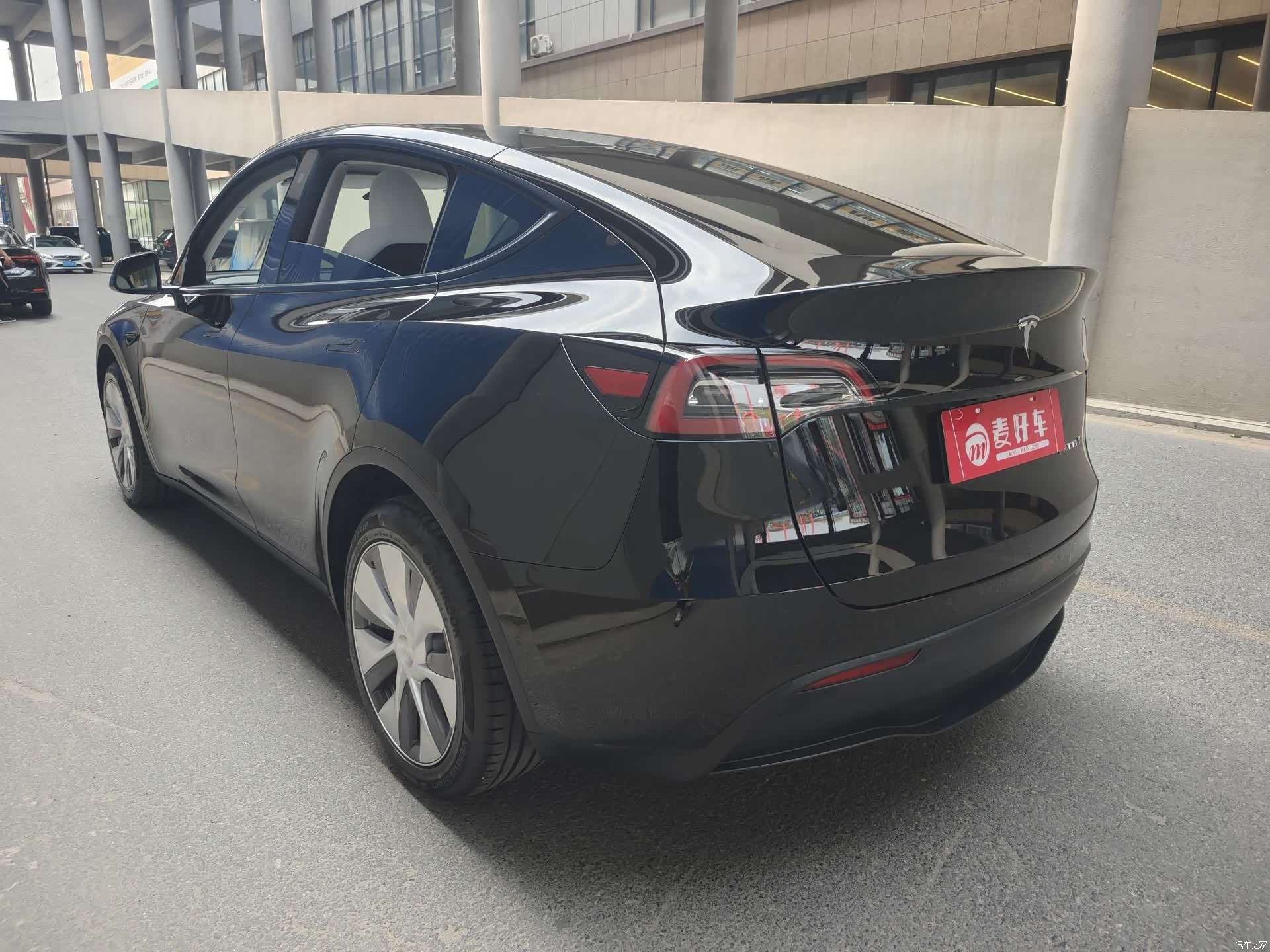 Tesla Model Y, 2023 все фото