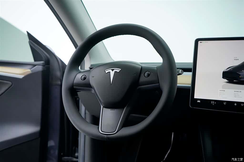 Tesla Model Y, 2022 10