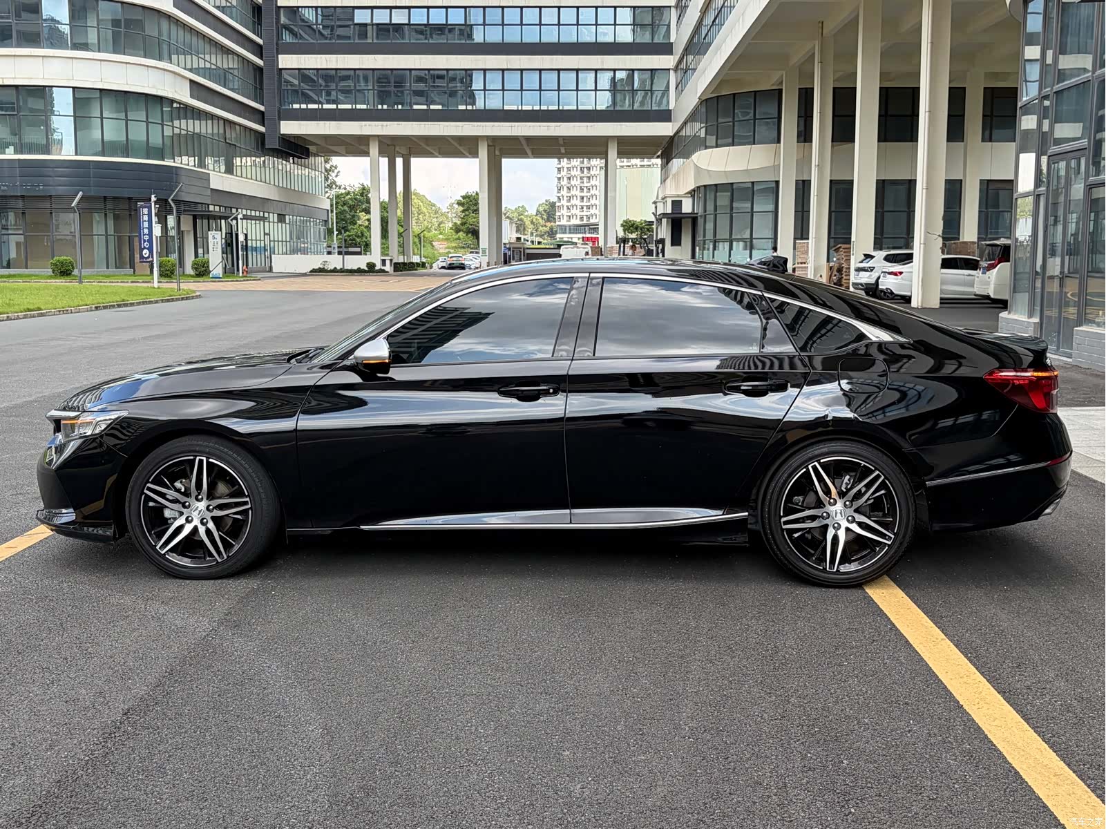 Honda Inspire, 2023 4