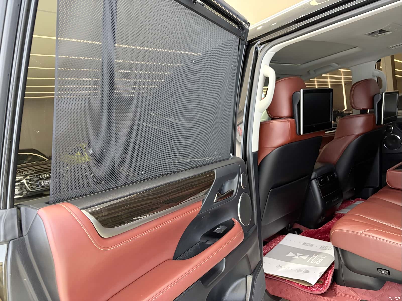 Lexus LX, 2017 23