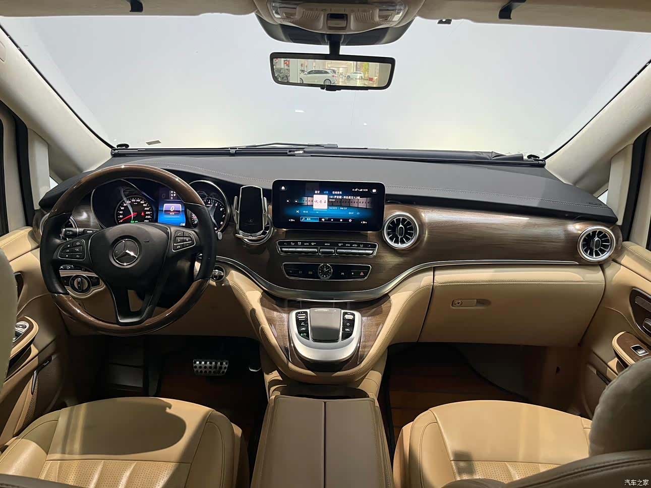 Mercedes-Benz V-Class, 2022 22