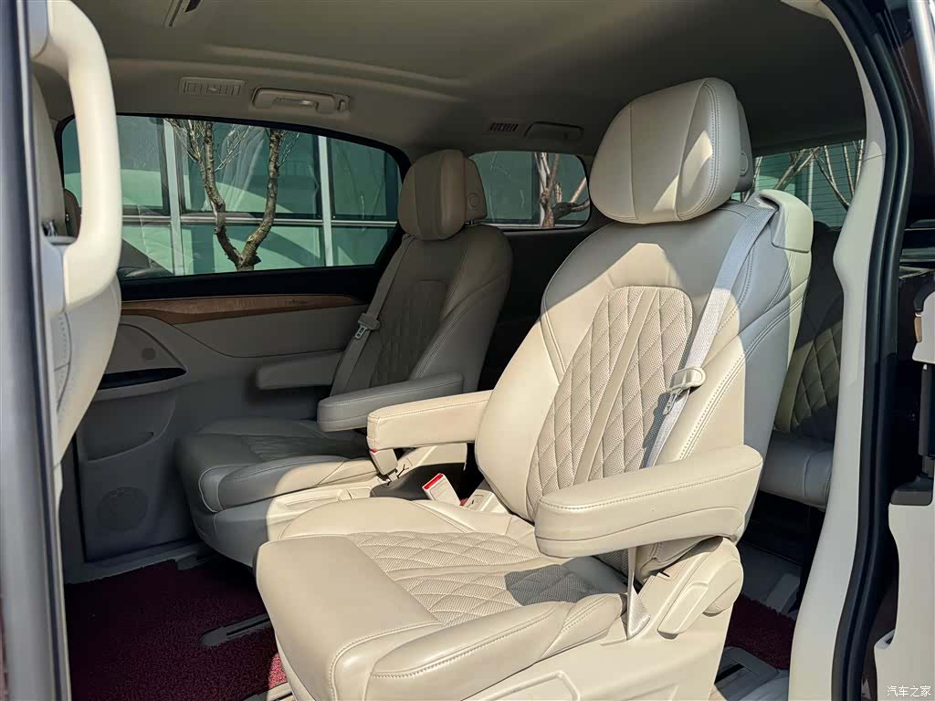 Buick GL8, 2018 9