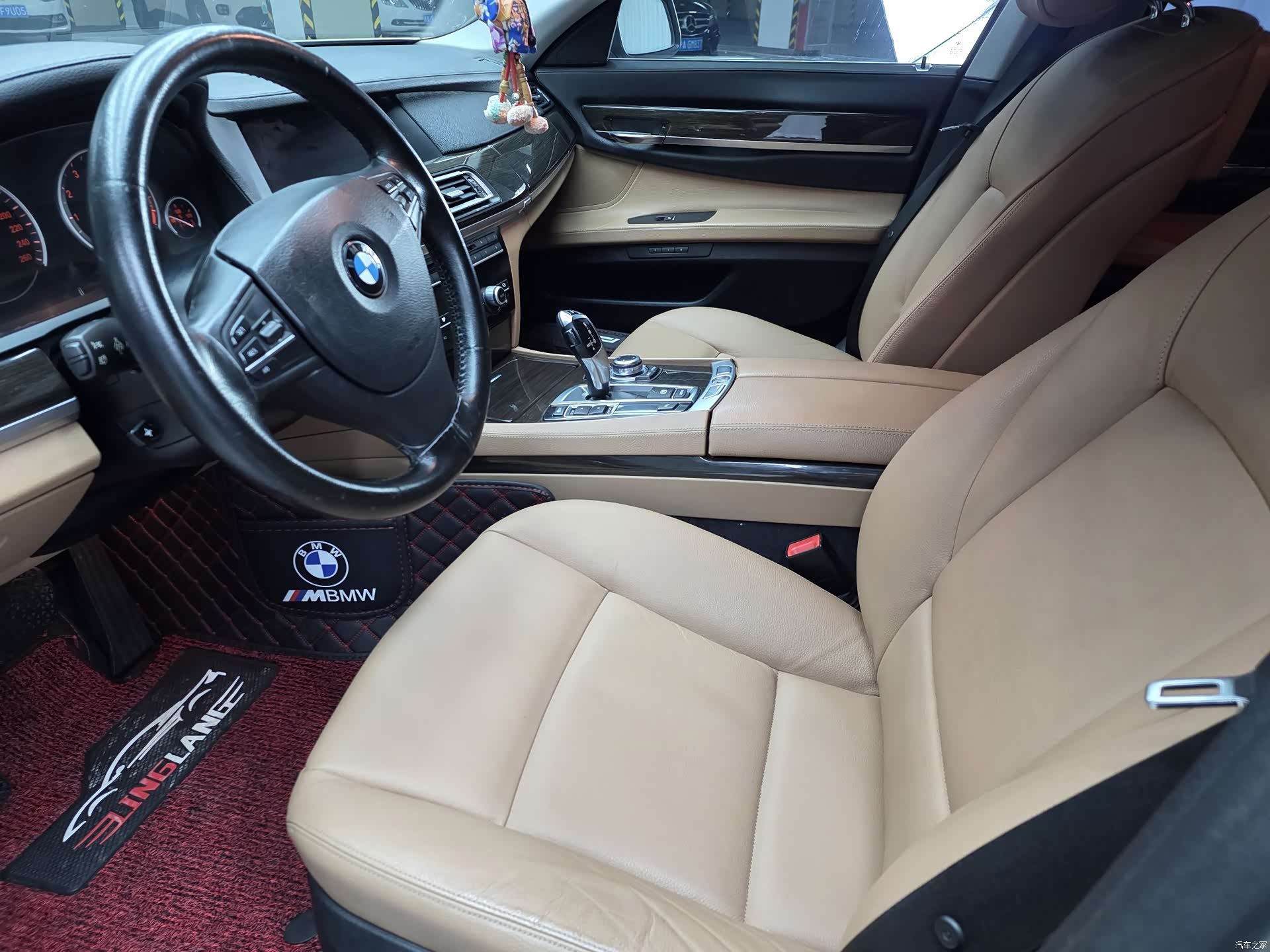 BMW 7 Series, 2011 4