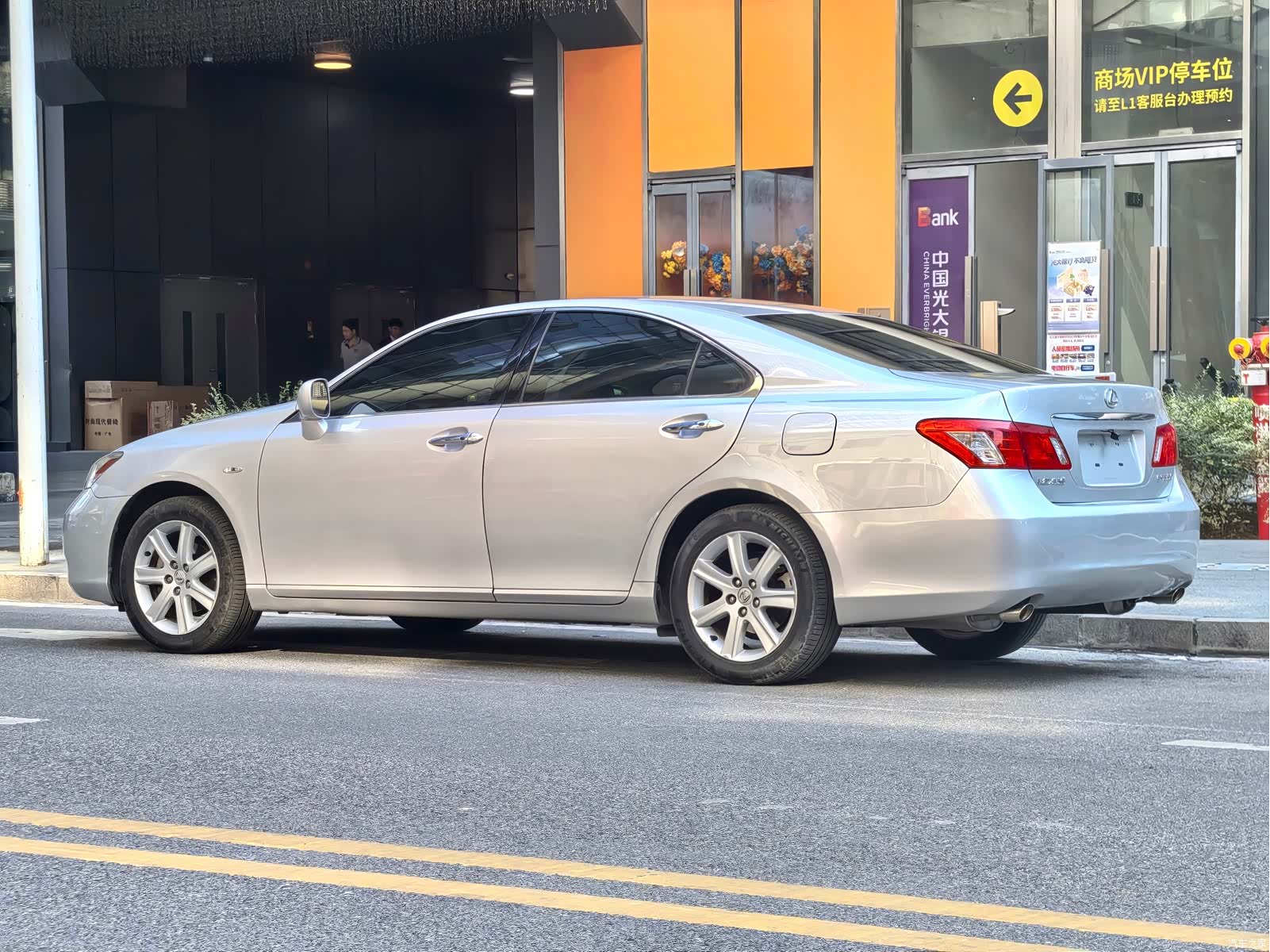 Lexus ES, 2008 4