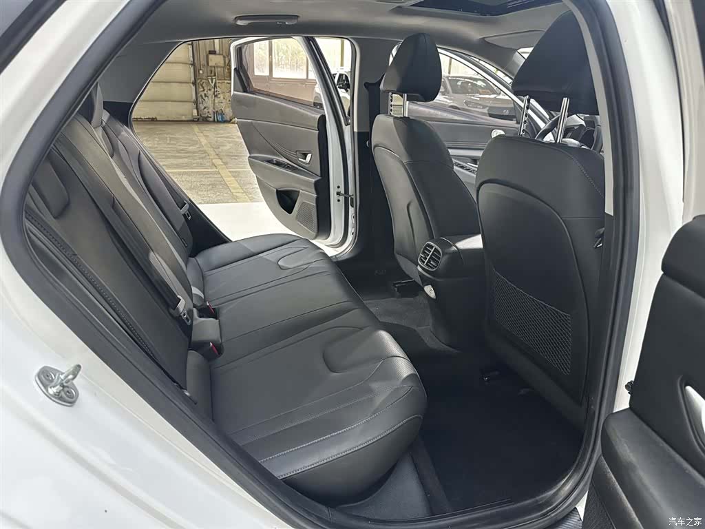 Hyundai Elantra, 2022 18