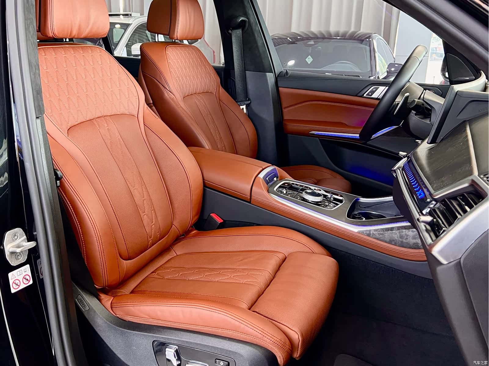 BMW X7, 2024 8