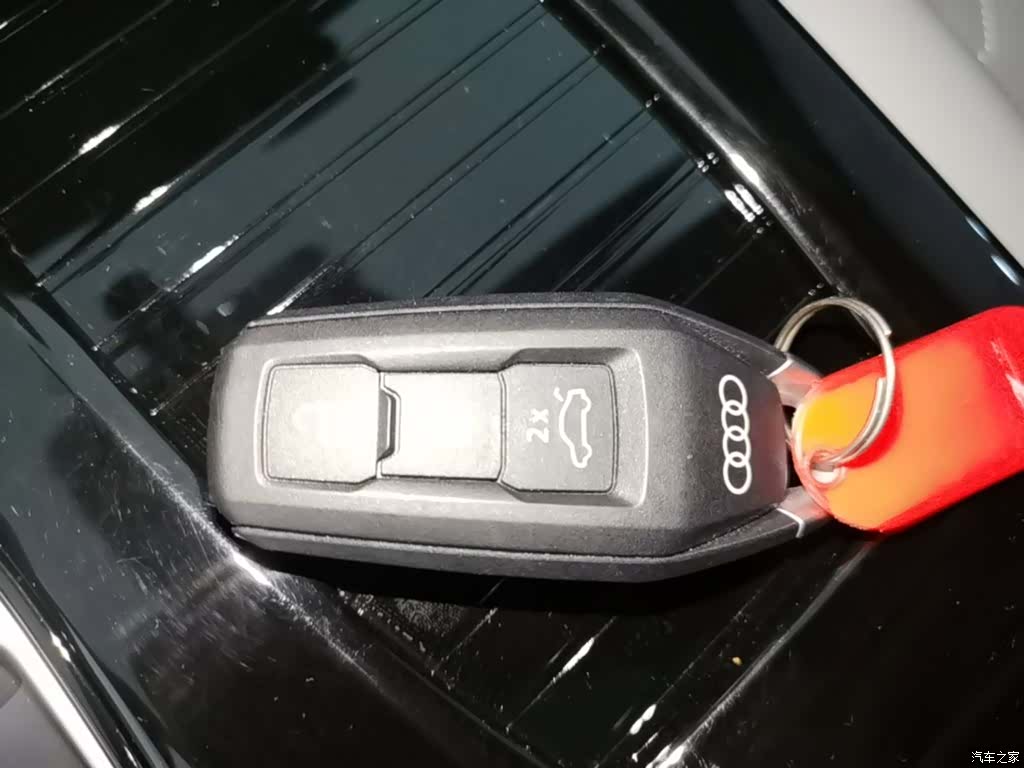Audi e-tron, 2025 9
