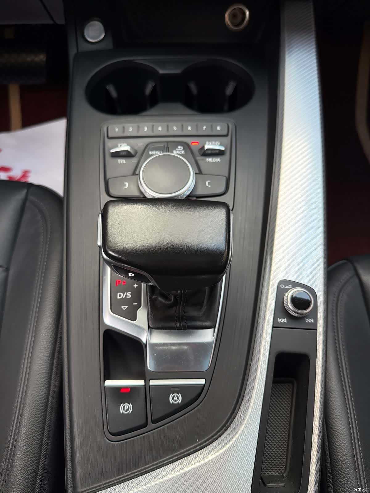 Audi A4L, 2016 12