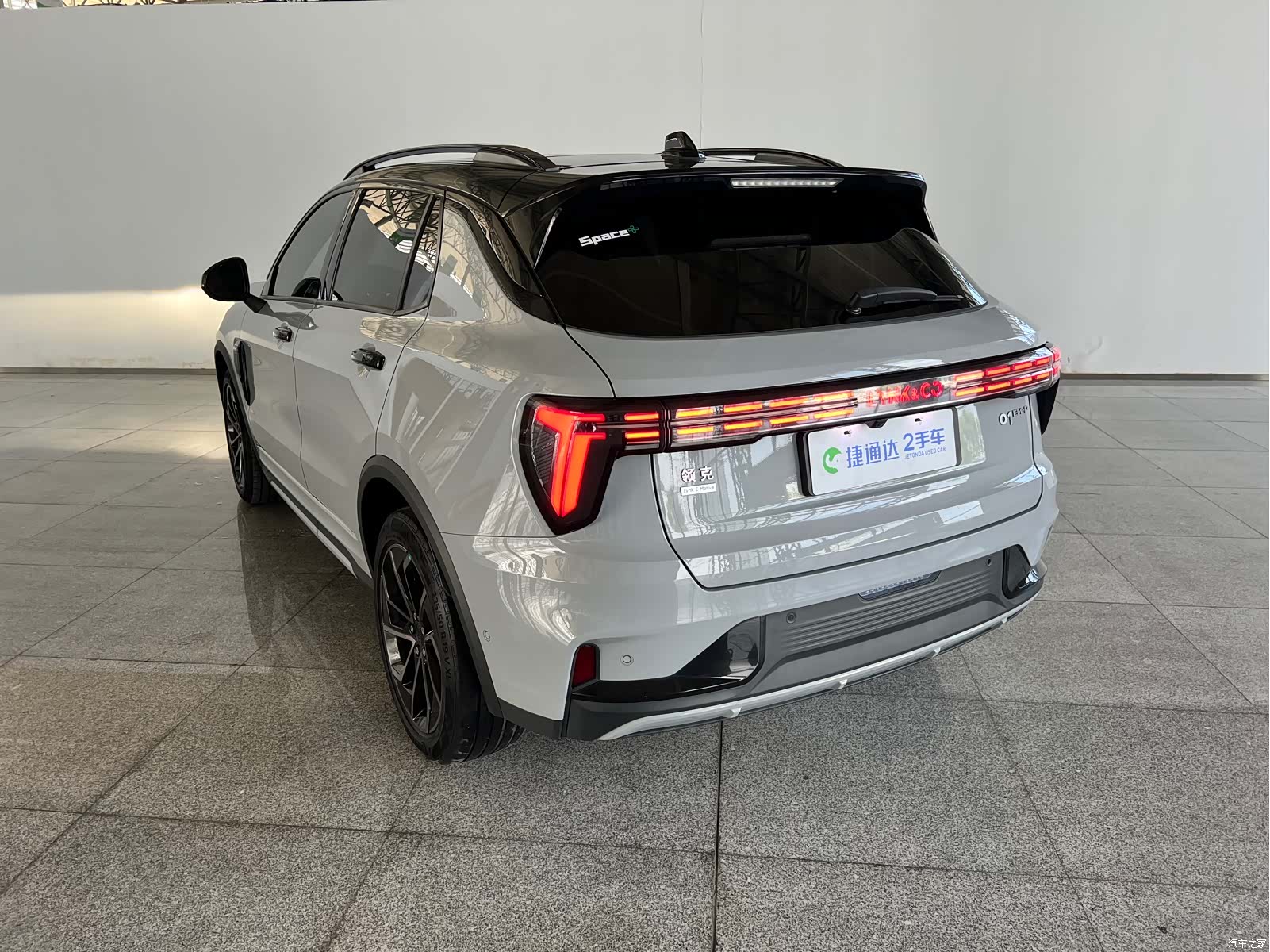 Lynk & Co 01, 2022 все фото