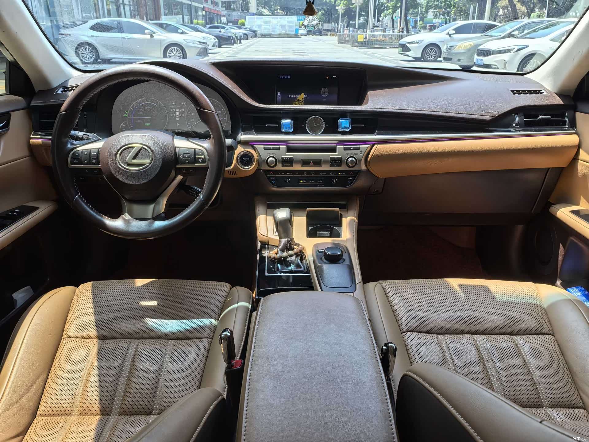 Lexus ES, 2017 9