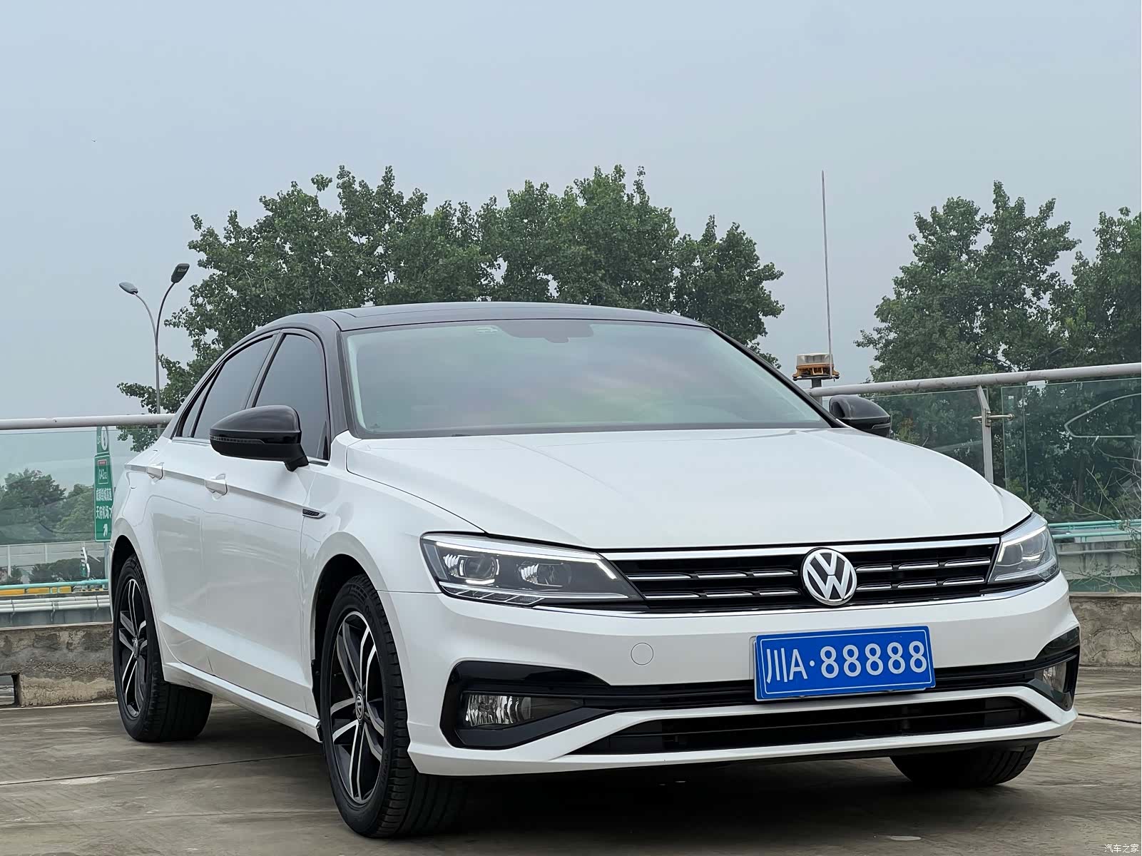 Volkswagen Lamando, 2020 3