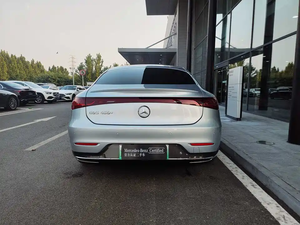 Mercedes-Benz EQS
