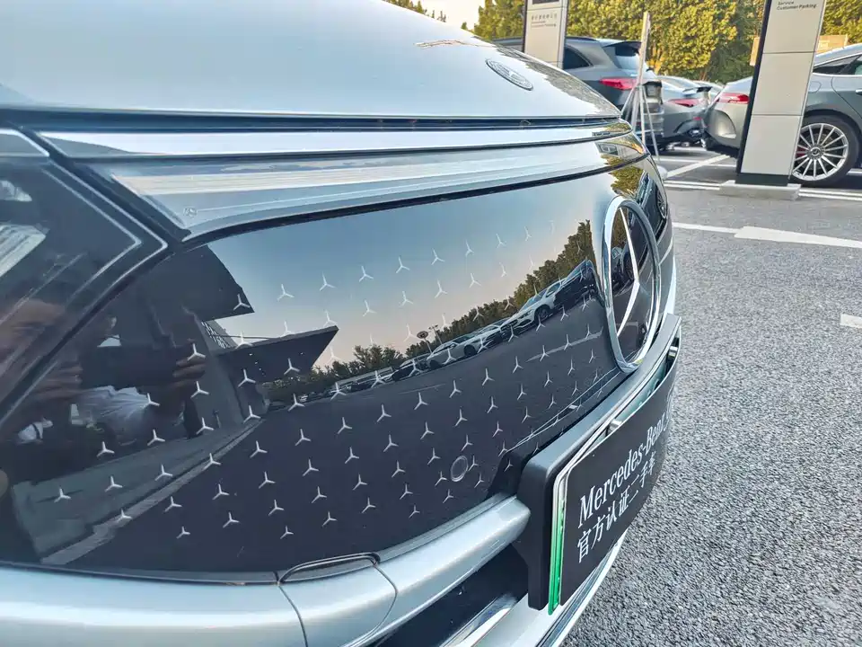 Mercedes-Benz EQS
