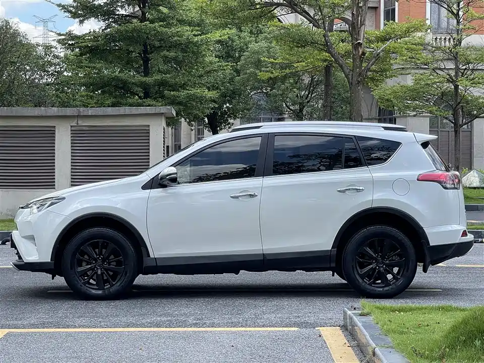 Toyota RAV4 Rongfang