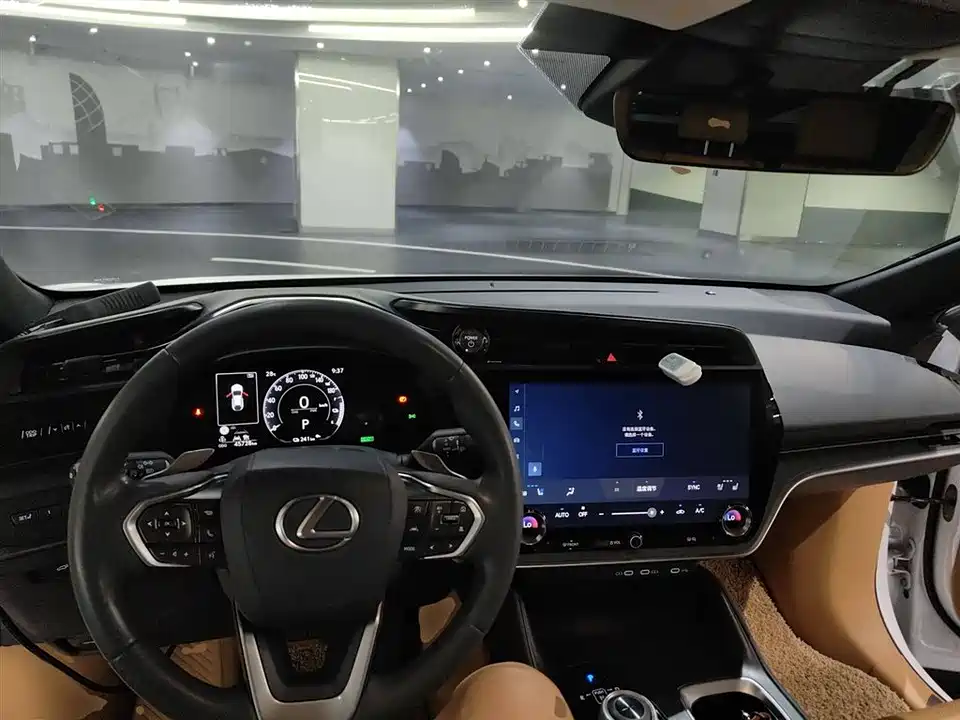 Lexus RZ