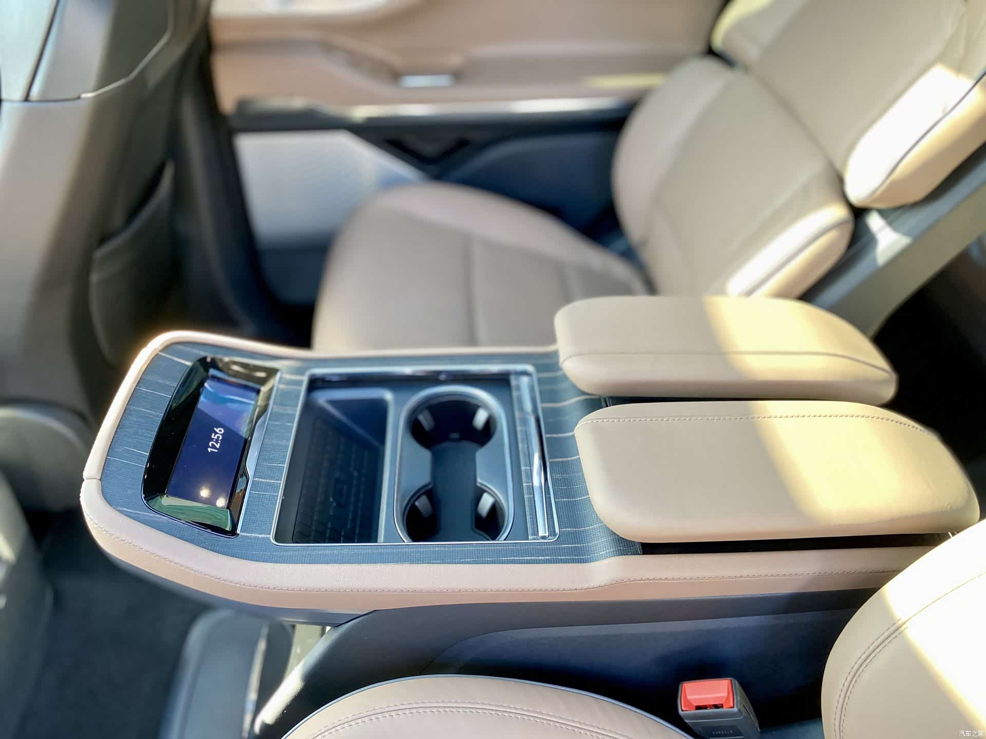 Lincoln Navigator, 2025 18