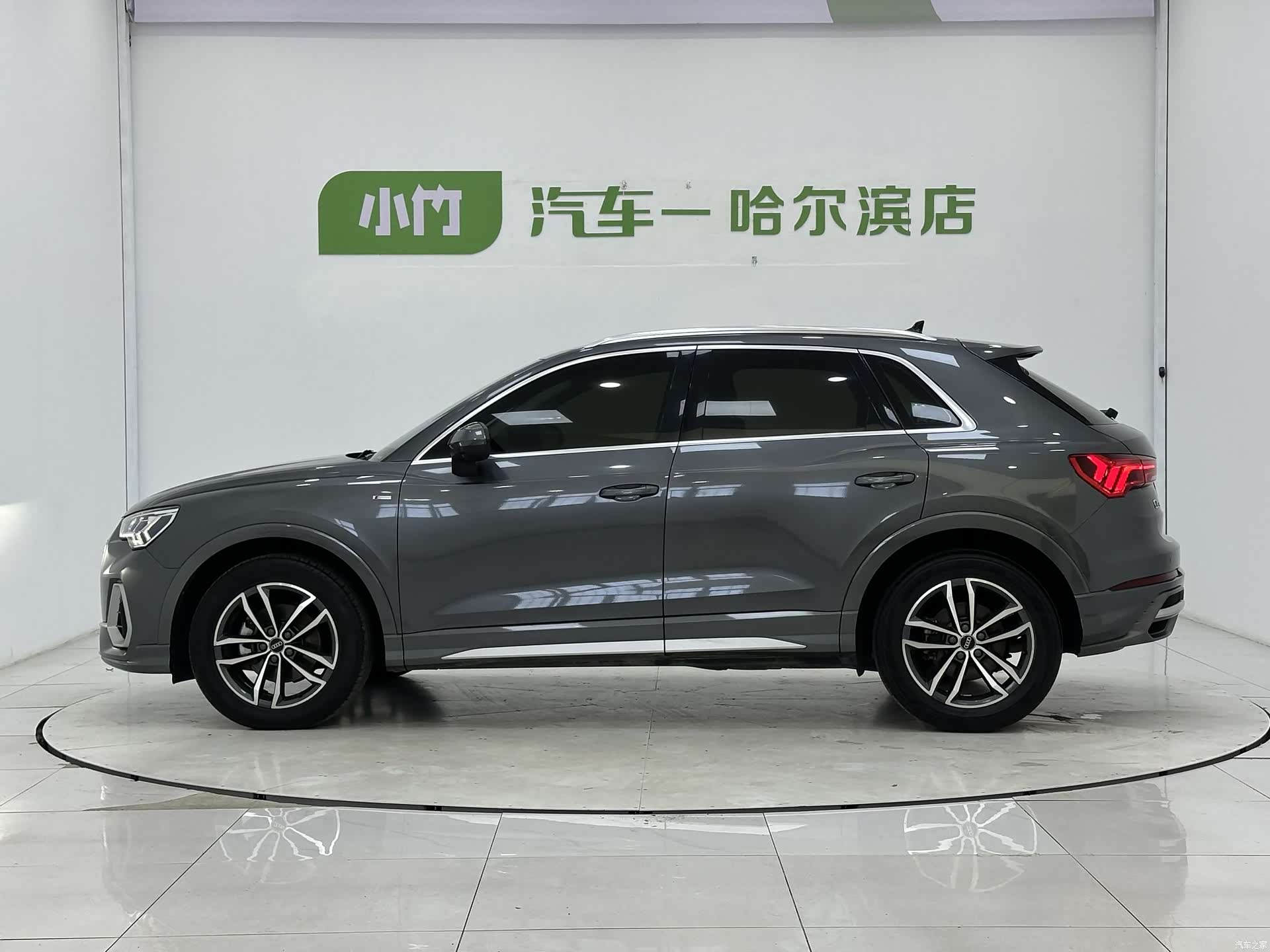 Audi Q3, 2022 все фото
