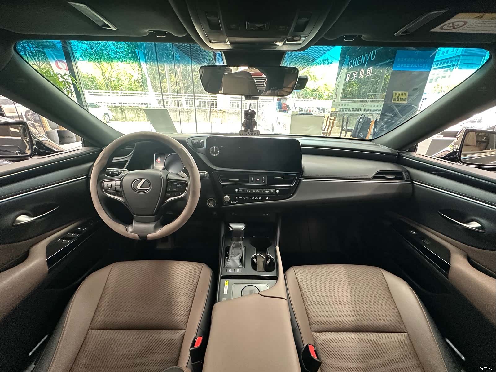 Lexus ES, 2023 14