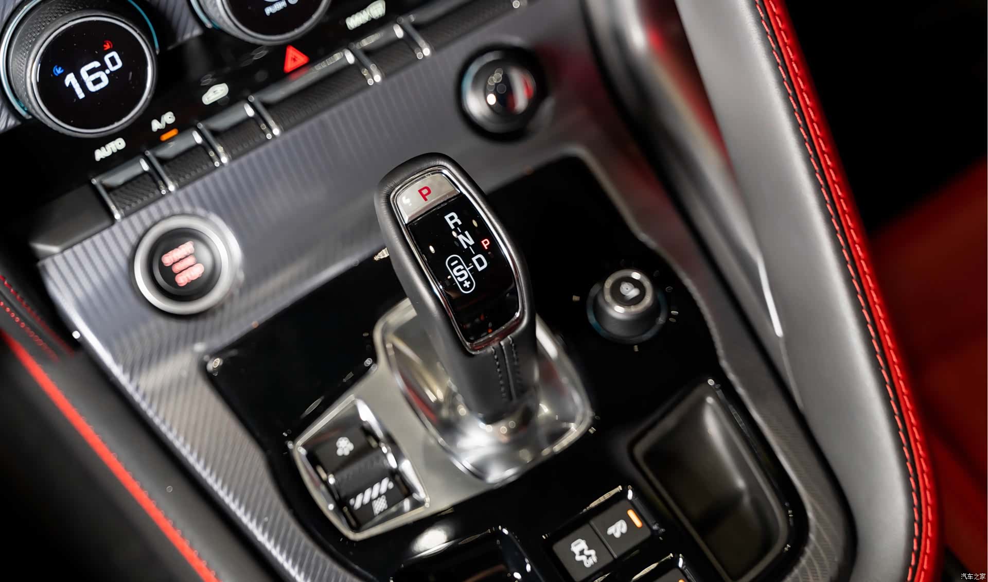 Jaguar F-TYPE, 2023 15