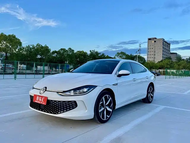 Volkswagen Lamando 2023 — купить из Китая под заказ