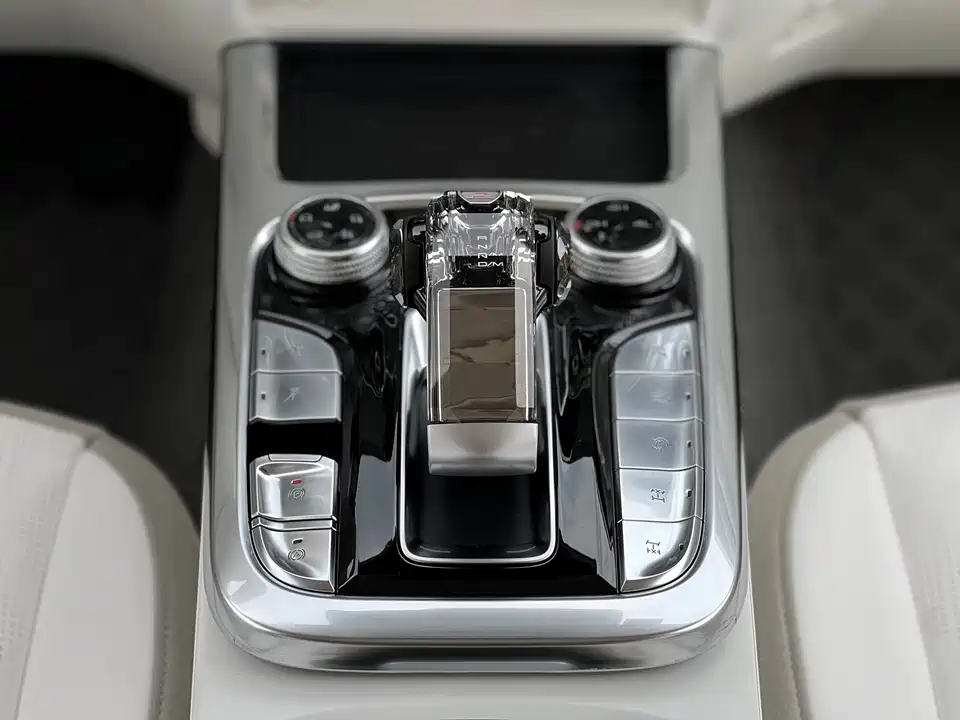 CrossBoundary Co-creation tank 300