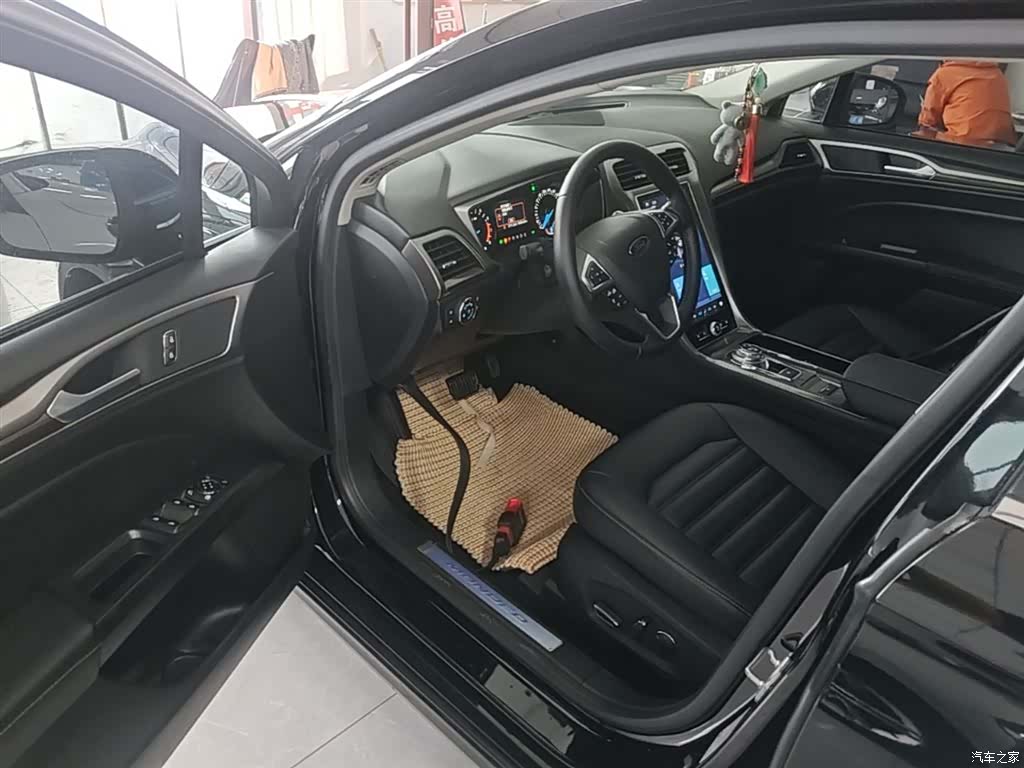 Ford Mondeo, 2022 16