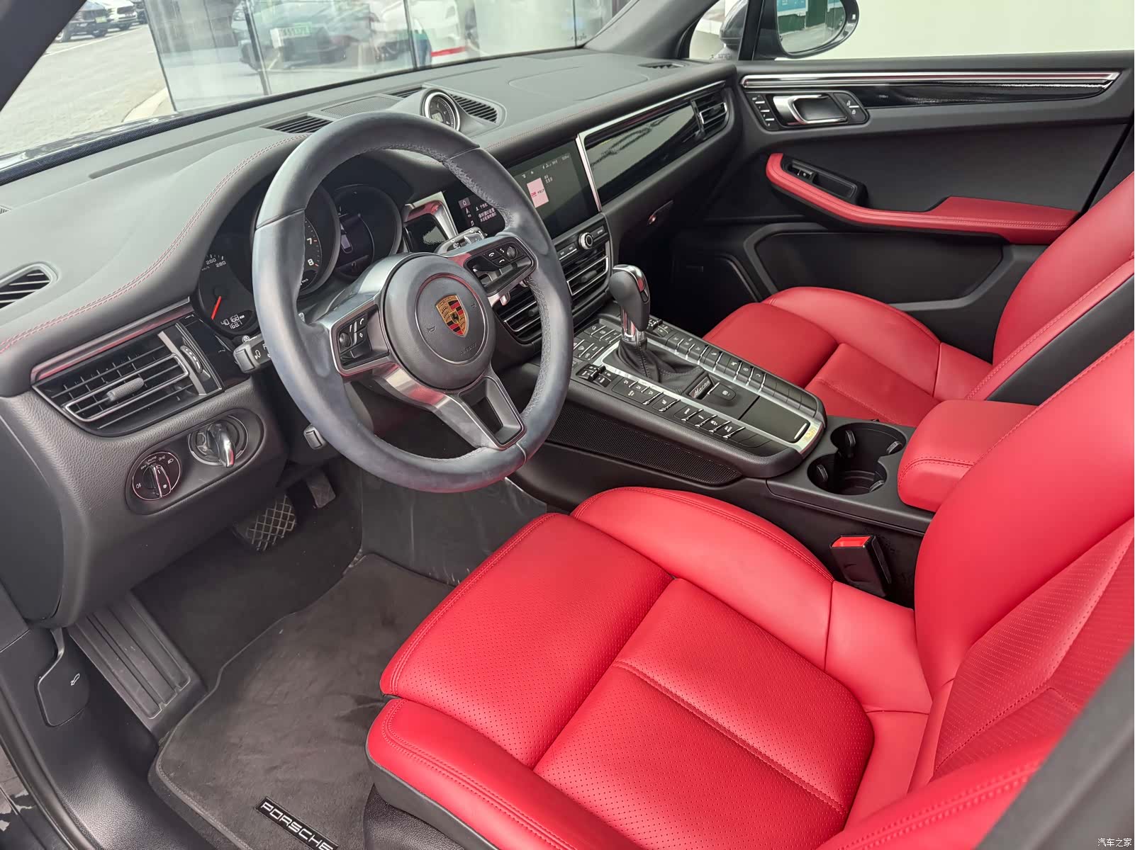 Porsche Macan, 2021 9