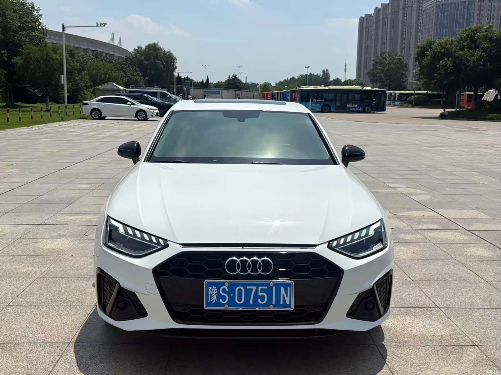 Audi A4L, 2022 3