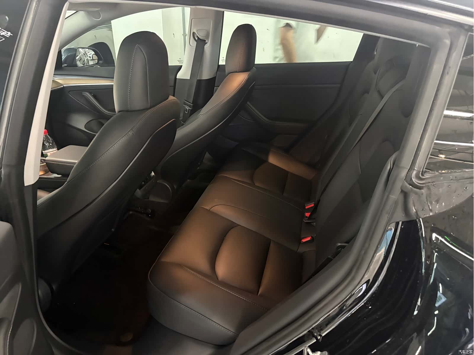 Tesla Model 3, 2023 4