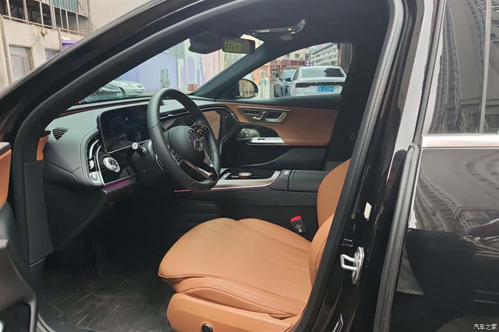 Mercedes-Benz E-Class, 2025 9