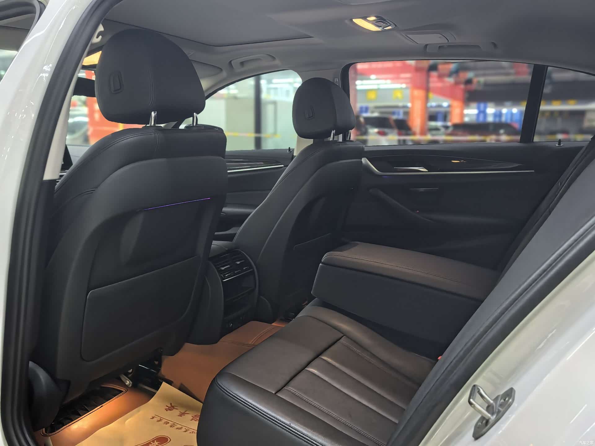 BMW 5 Series, 2018 все фото