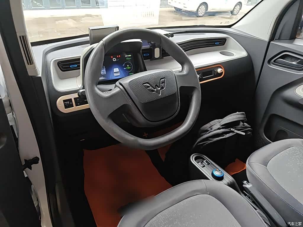 Wuling MINIEV, 2021 10