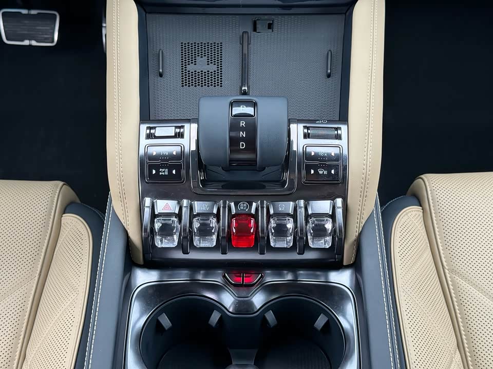 BYD Leopard 5 BYD Leopard 5