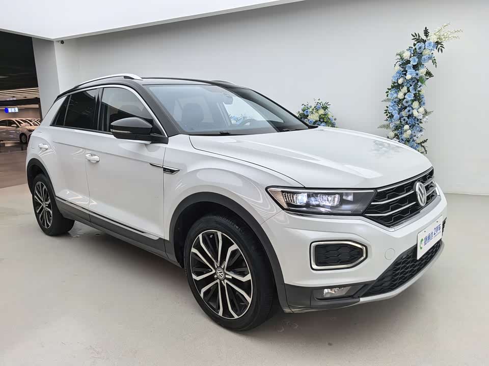 Volkswagen T-ROC exploring Songs