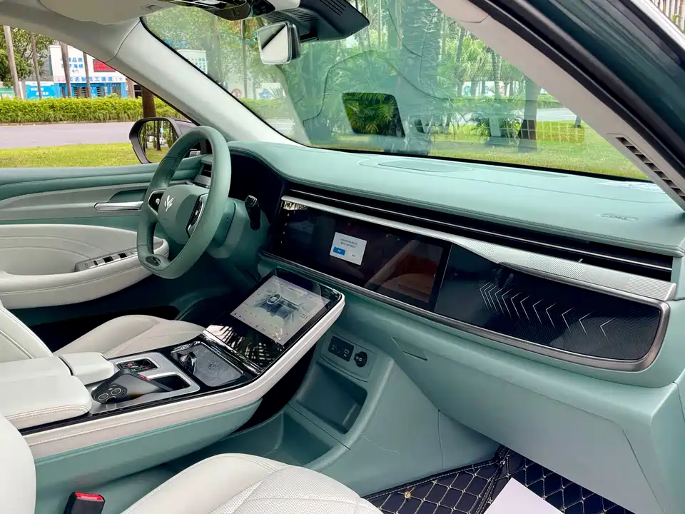 ARCFOX Polar Fox Alpha T