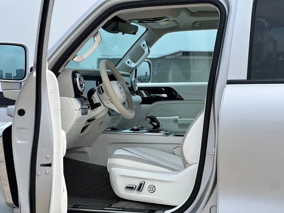 CrossBoundary Co-creation tank 300