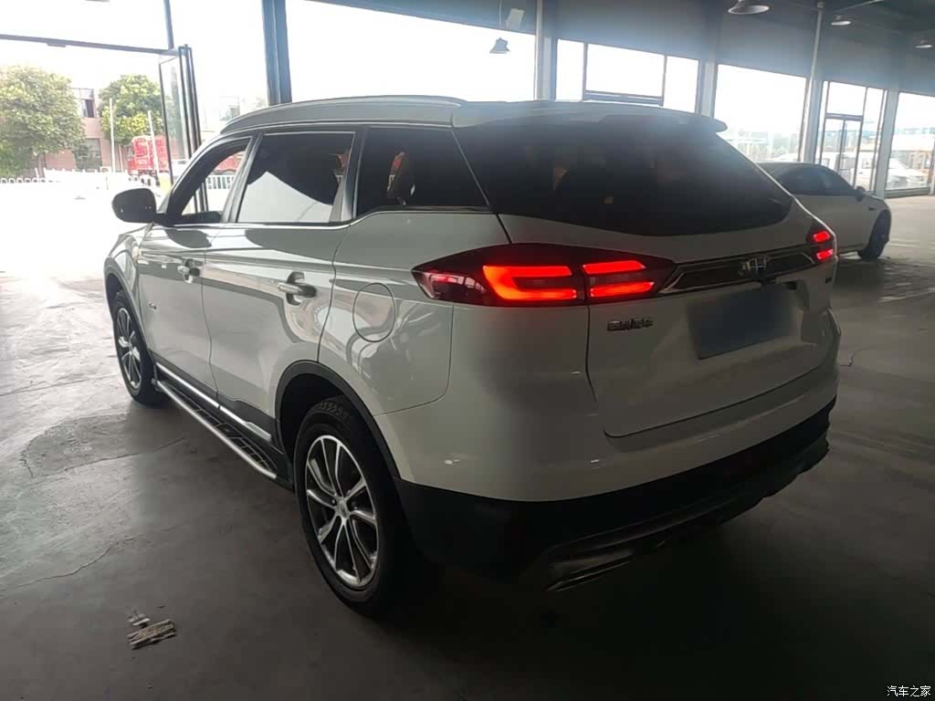 Geely Boyue, 2018 все фото