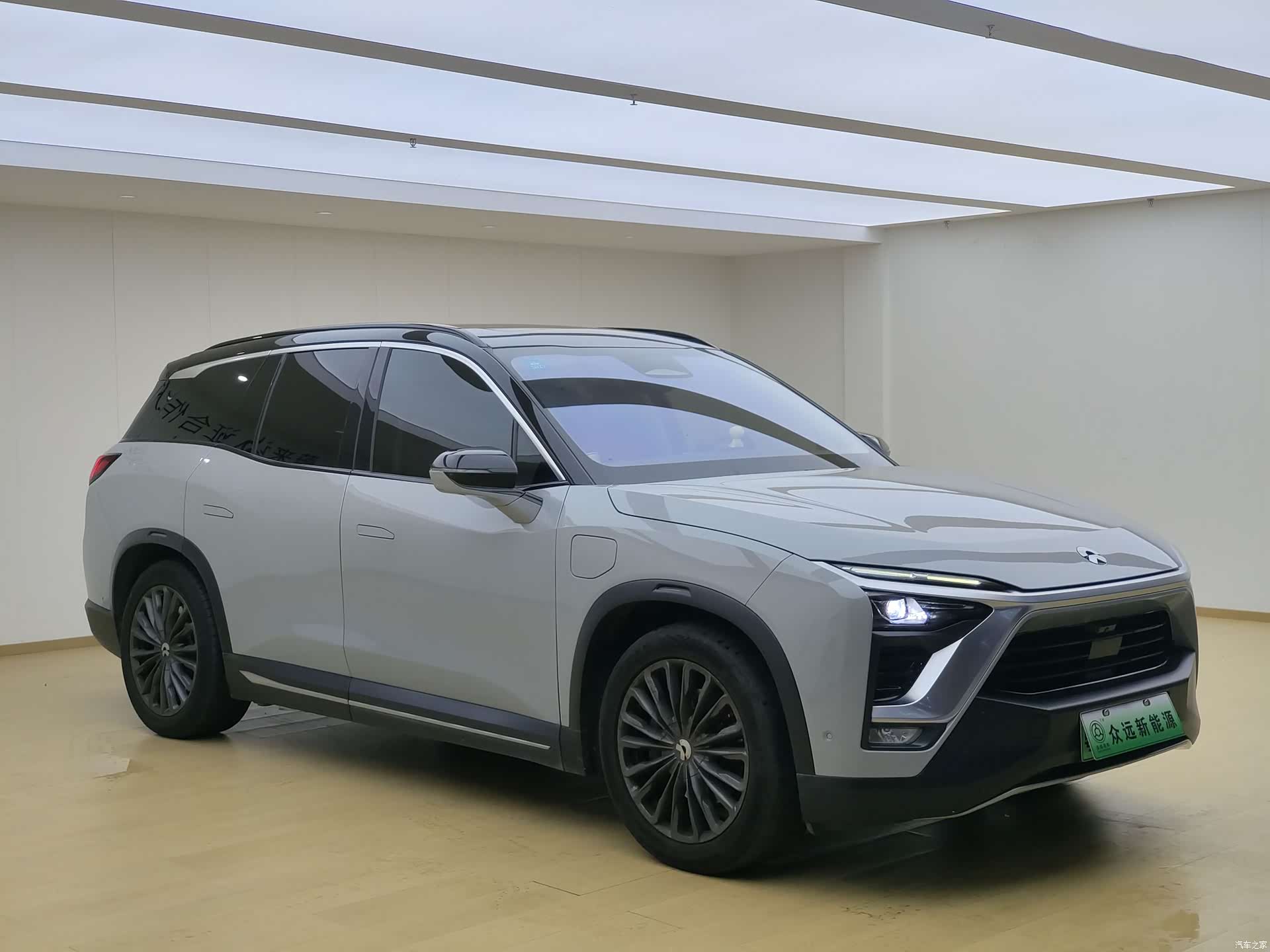 NIO ES8, 2019 4